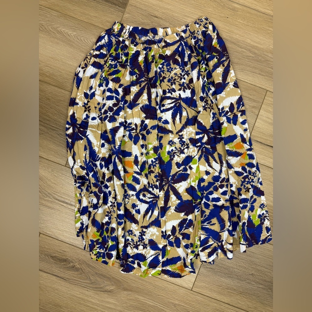 Jaclyn Smith A-Line Flowy Midi Stretch Skirt in Blue and Tan Floral 100% cotton